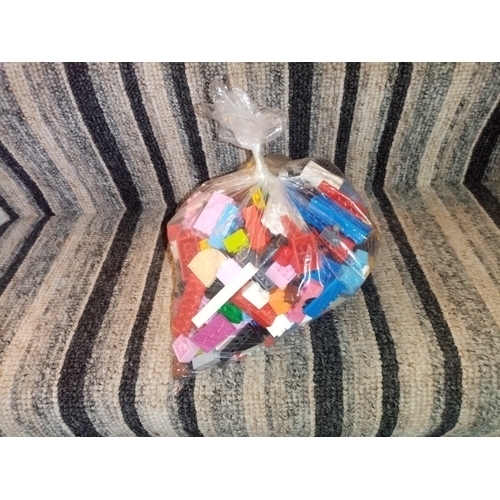 242 - GREAT BAG OF LEGO 1/2 KILO