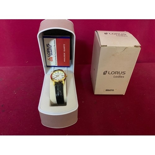 213 - Lovely Ladies Lorus Quartz watch with box and papers