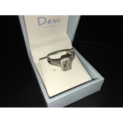 206 - Lovely Silver CZ Detail Band Ring In Presentation Box