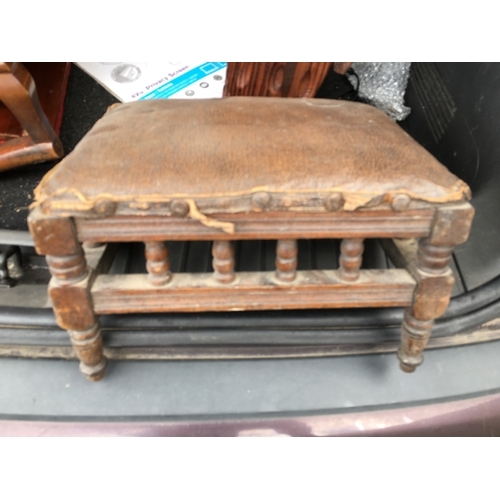 185 - VERY NICE LEATHER TOPPED ANTIQUE WOODEN FOOT STOOL