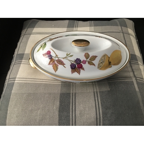 164 - EVESHAM OVEN TABLE WARE OVAL DISH