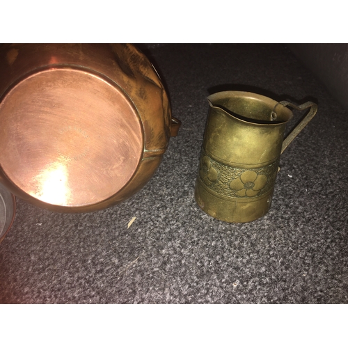 472 - LOVELY COPPER LIDDED FLAGGON AND VERY EARLY BRASS JUG