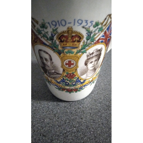 465 - 1910-1935 JUBILEE CUP FALKON WARE