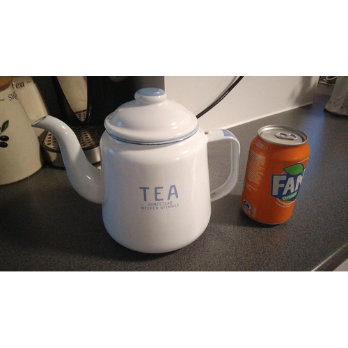 486 - TIN TEAPOT