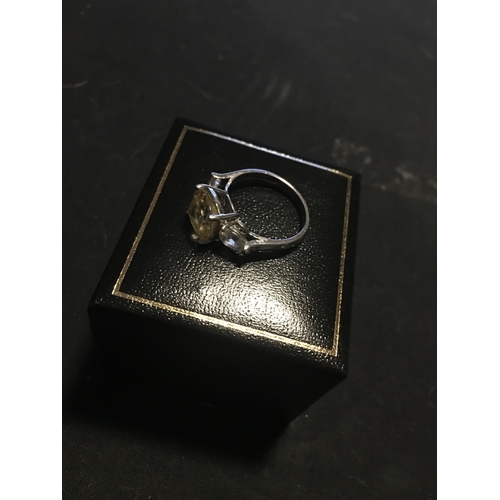 206 - Lovely Silver Yellow Stone Ring In Presentation Box