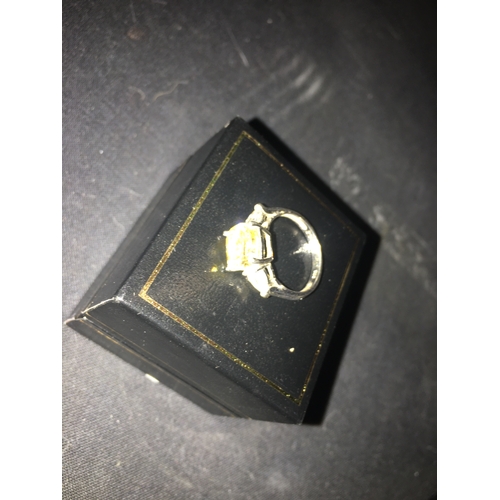 206 - Lovely Silver Yellow Stone Ring In Presentation Box