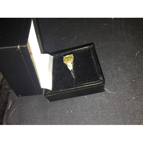 206 - Lovely Silver Yellow Stone Ring In Presentation Box