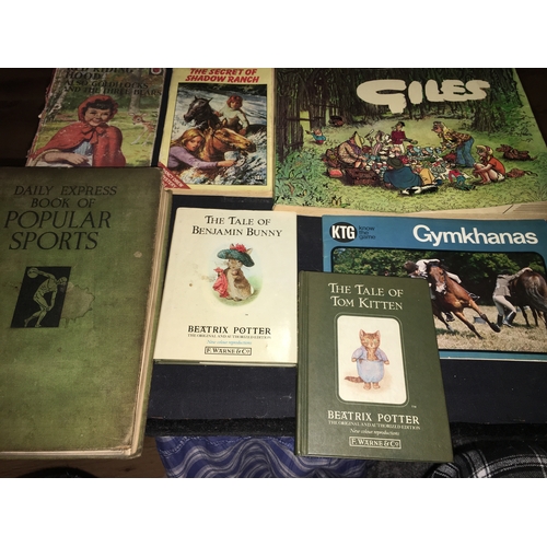 227 - NICE SELECTION OF VINTAGE COLLECTIBLE BOOKS