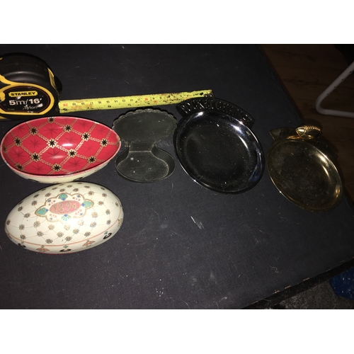 233 - NICE COLLECTIBLES LOT OF RUGBY POCKET CHANGE TRAYS INCLUDING RUGBY BALL DESIGNED, AND TWO TRINKET BO... 