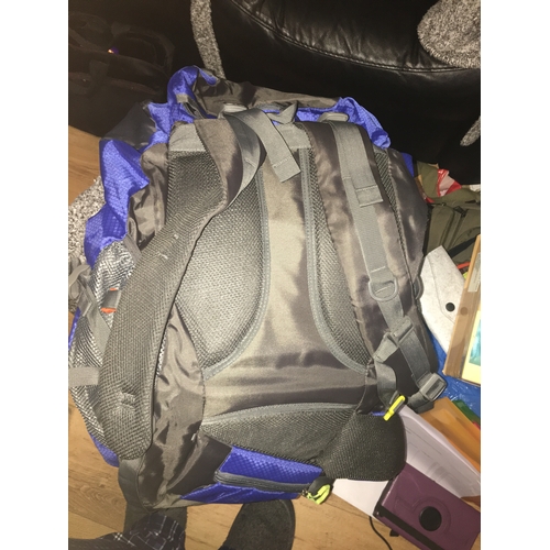 200V - NEW BAGGED SUPERIOR BLUE ELECTRON 60 LARGE RUCKSACK