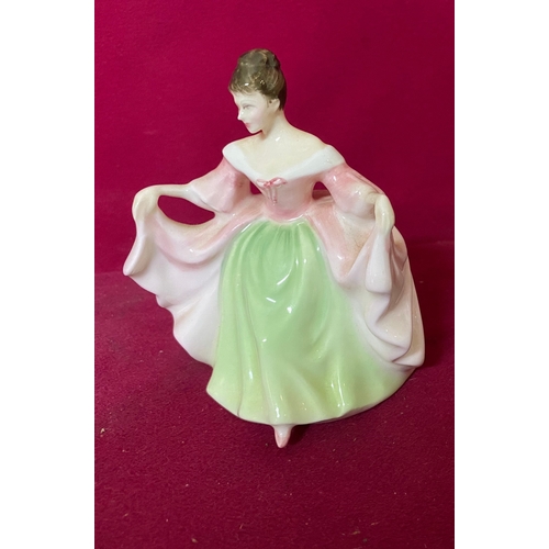 100S - LOVELY MINITURE ROYAL DOULTON ''SARA'' HN 3219 BY PEGGY DAVIES