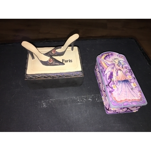 237 - TWO CERAMIC TRINKET BOXES