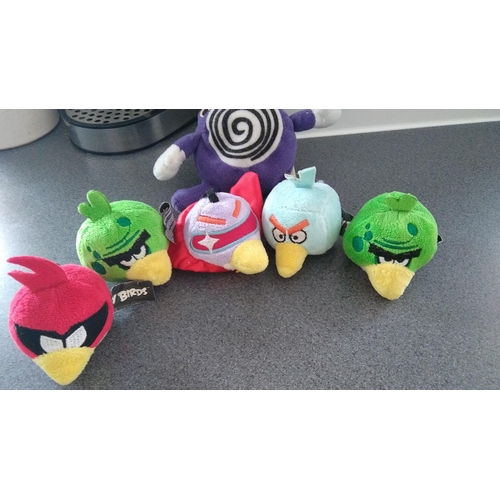 474 - SELECTION OF ANGRY BIRDS