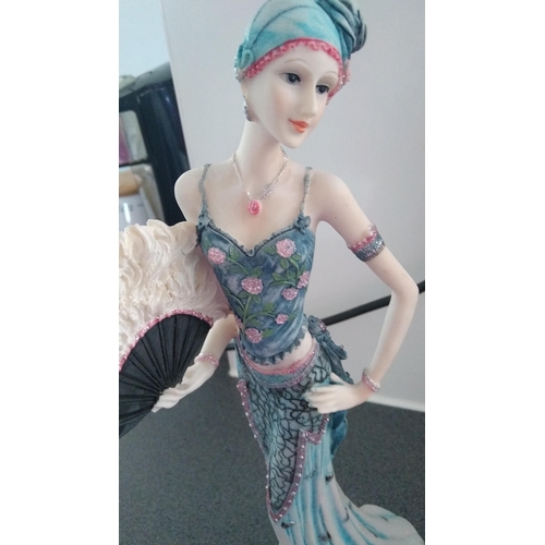 546 - LOVELY ART DECO STYLE FIGURINE