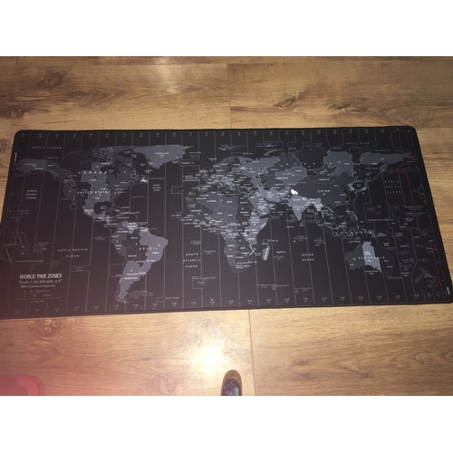 100N - NEW BOXED WORLD TIME ZONES LARGE MOUSE/COMPUTER MAT