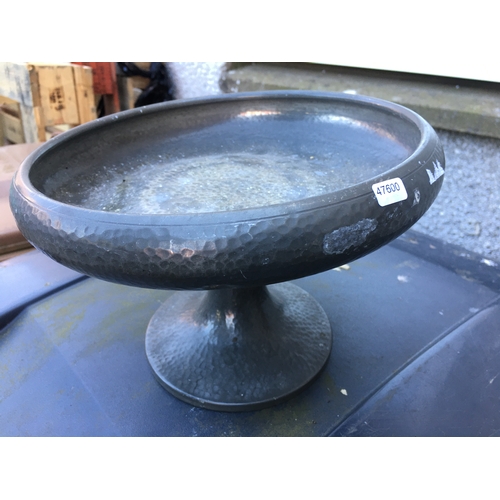 400D - LOVELY VINTAGE HAND HAMMERED PEWTER FOOTED BOWL