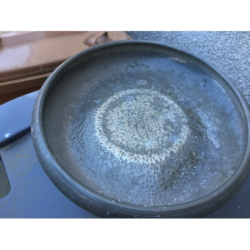 400D - LOVELY VINTAGE HAND HAMMERED PEWTER FOOTED BOWL