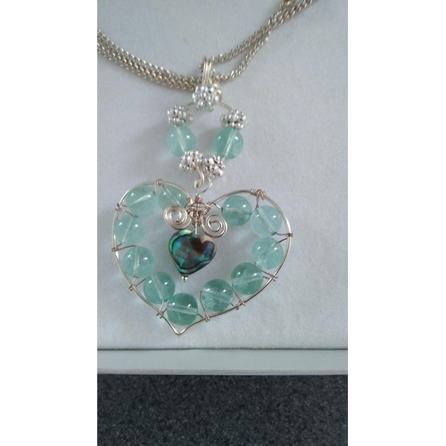 356 - LOVELY BOXED COSTUME JEWELLERY NECKLACE