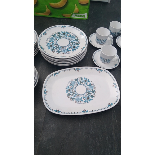 549 - FANTASTIC Noritake blue moon set 44 pieces Mixed tea ware and dinner set