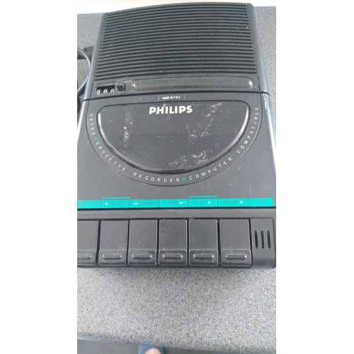 612 - PHILLIPS CASSETTE PLAYER IN WORKING ORDER