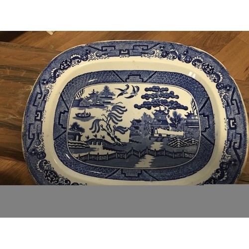 39 - VERY NICE Antique Willow pattern Meat platter