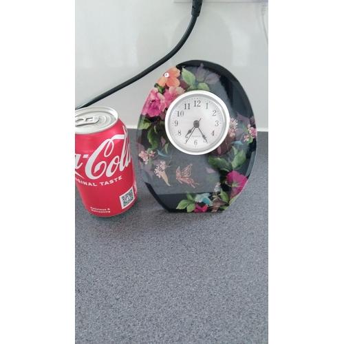 631 - FLORAL QUARTZ CLOCK