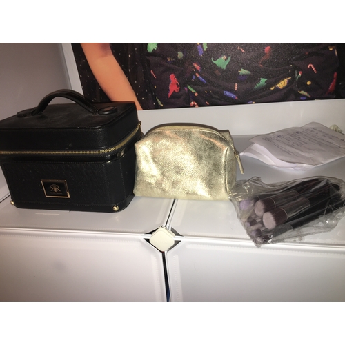 103 - RIVER ISLAND MAKE UP CASE AND NEW TOILET BAG AND MAKE UP BRUSHES