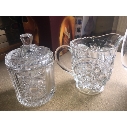 300B - LOVELY VINTAGE GLASS WATER JUG WITH MATCHING SUGAR AND CREAM JUG IN LOVELY CONDITION