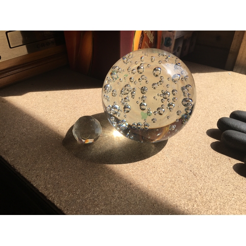 300O - LARGE BUBBLE PAPERWEIGHT AND SMALL ONE