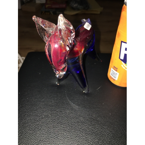 49 - STUDIO GLASS DEER