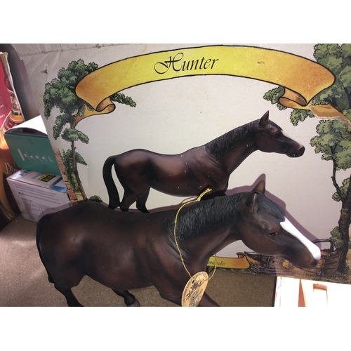 55 - LARGE BOXED NEW HUNTER HORSE BY LEONARDO