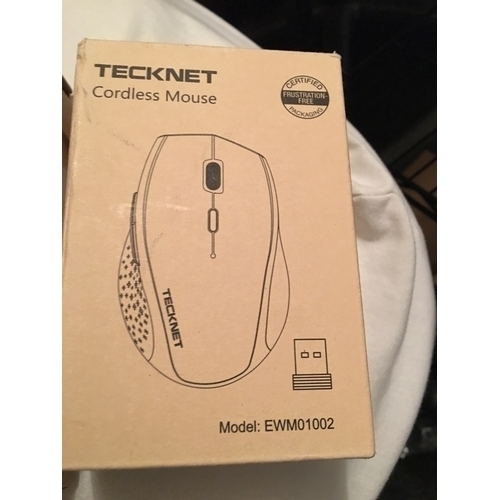 28 - NEW BOXED TECKNET CORDLESS MOUSE