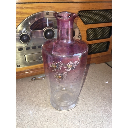 52 - LOVELY SIGNED GLASS VASE WITH PONTEL BASE