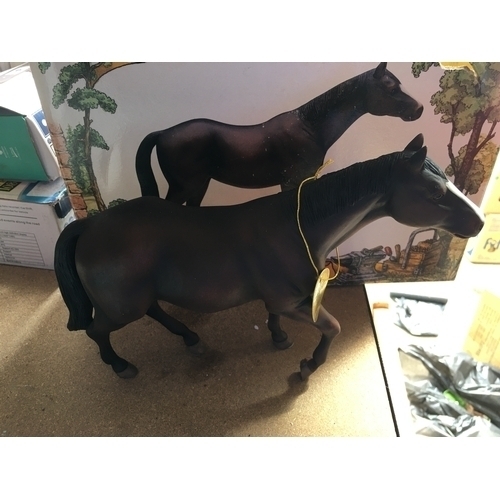 55 - LARGE BOXED NEW HUNTER HORSE BY LEONARDO
