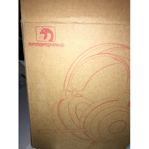 36 - NEW BOXED MAMGASNAKE GAMING HEADPHONES