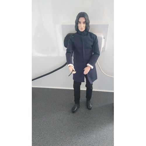 672 - HARRY POTTER SNAPE FIGURE