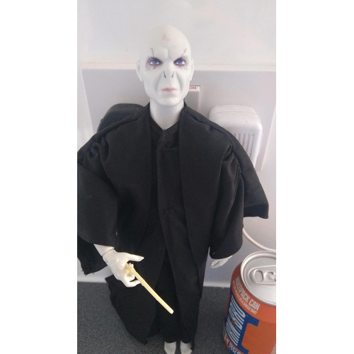 691 - HARRY POTTER LORD VOLDEMORT FIGURE