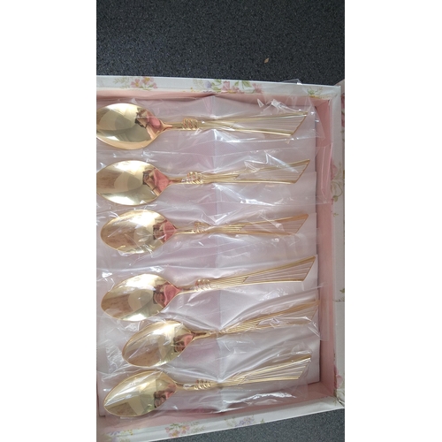 612 - LOVELY BOXED SET OF ART WARE TEA SPOONS