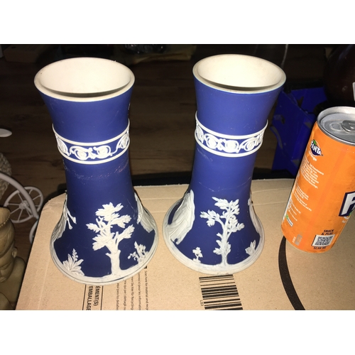 400D - LOVELY PAIR OF ADAM TUNSTALL BLUE & WHITE VASES NICE CONDITION