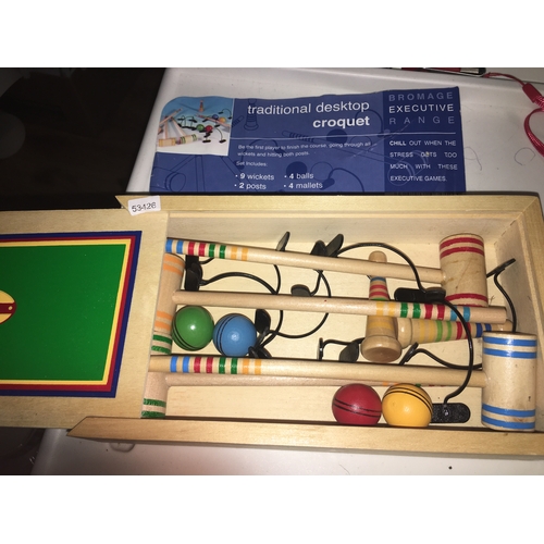 400T - BOXED TABLE TOP CROQUET SET