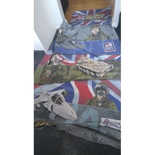 523 - RAF/ARMY/NAVY Reversable single duvet