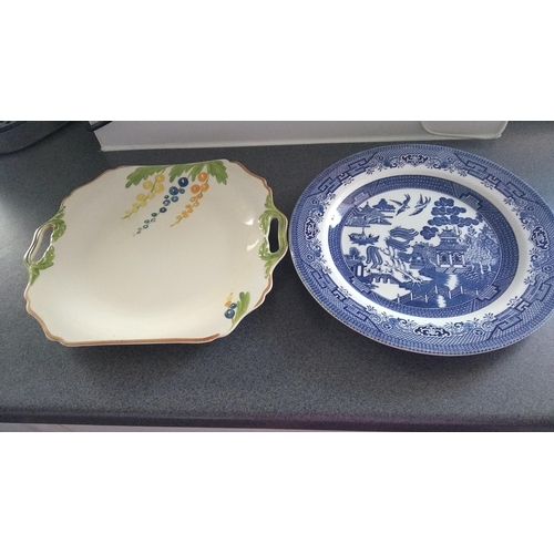 496 - LONGPORT ART DECO DISH AND WILLOW PATTERN PLATE