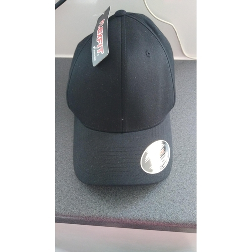 694 - FLEXFIT BASEBALL CAP TAGGED