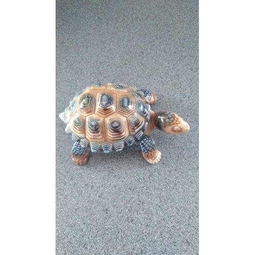 565 - WADE TORTOISE TRINKET BOX