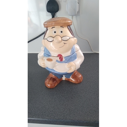 447 - TETLEY FIGURAL COOKIE JAR