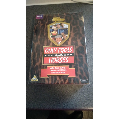 562 - NEW AND SEALED ONLY FOOLS AND HORSES DVD SET