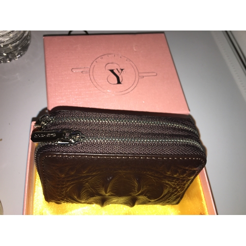 64 - NEW BOXED YOIVEE TWO ZIP WOMANS LEATHER PURSE