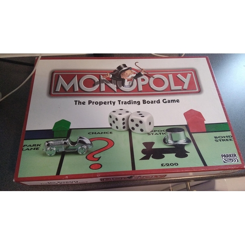 612 - BOXED MONOPOLY BOARD GAME