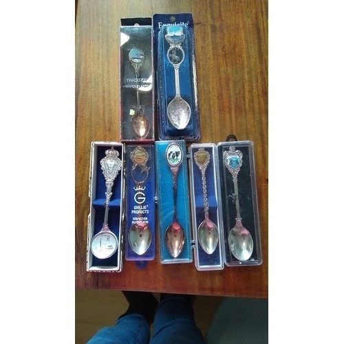 396 - SELECTION OF BOXED COLLECTORS SPOONS