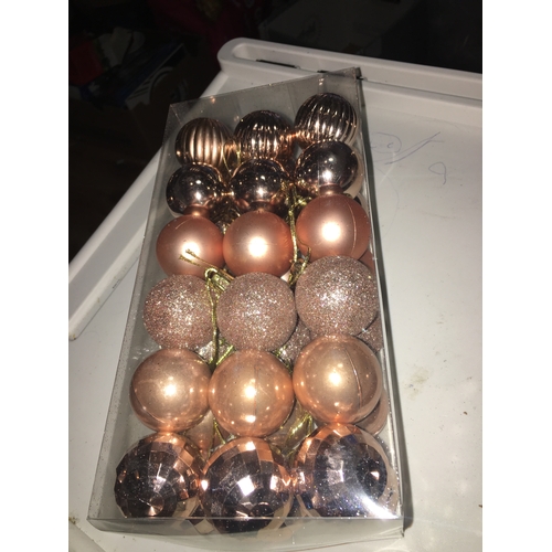 150Z - NEW BOXED SET OF 36 CHRISTMAS BALLS